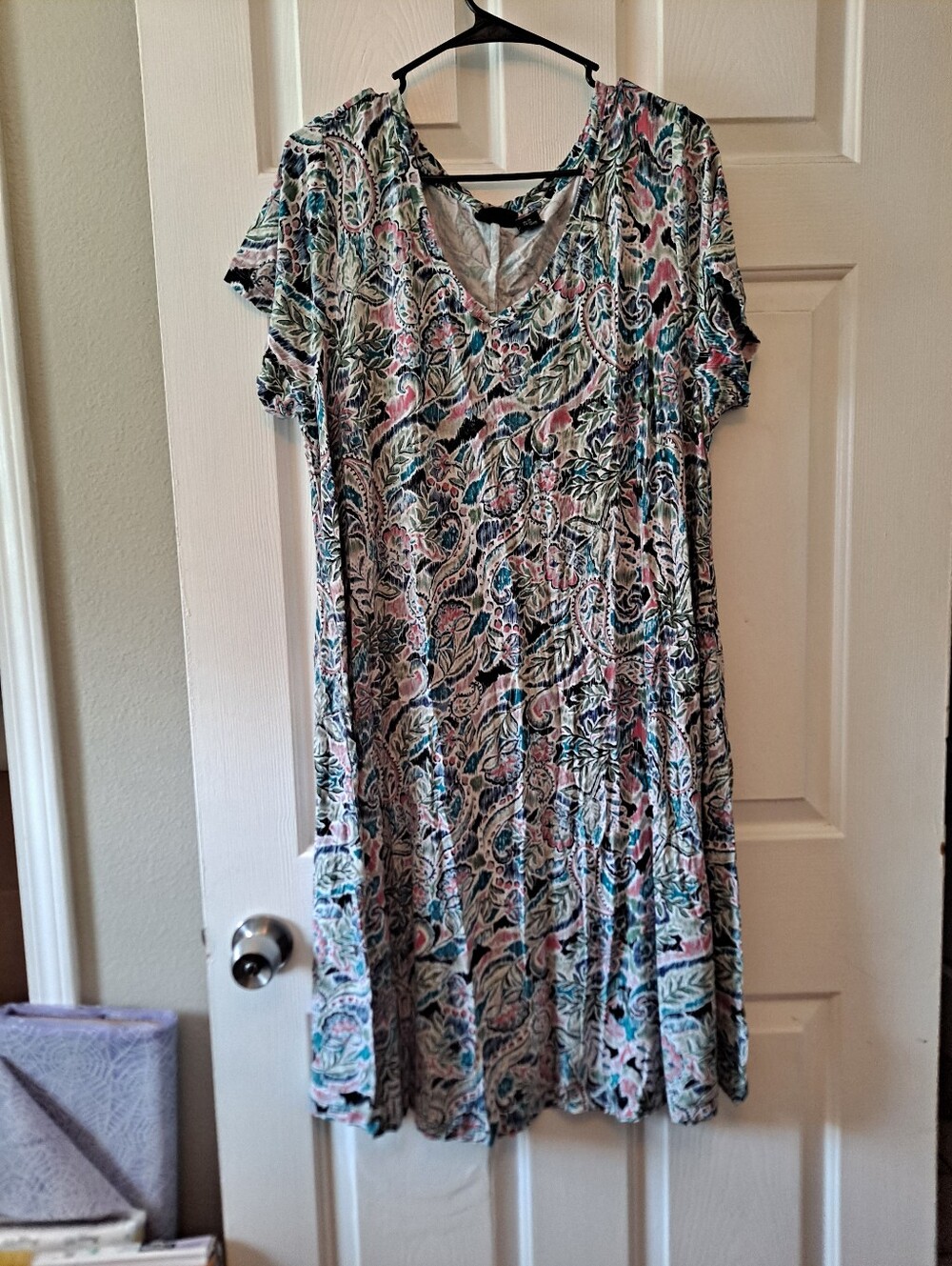 Rachel Zoe Paisley V-Neck Shift Dress | Plus Size 2X | Blue Pink & Green